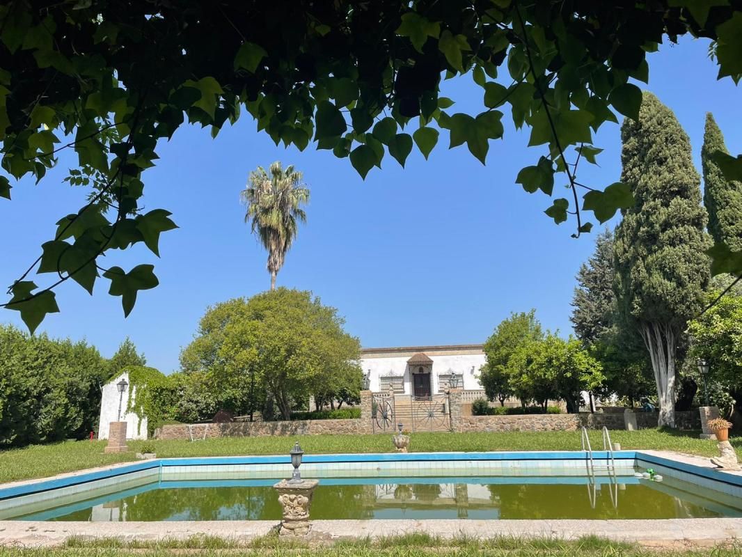 Garden of Country house for sale in Lora del Río  with Heating, Private garden and Terrace