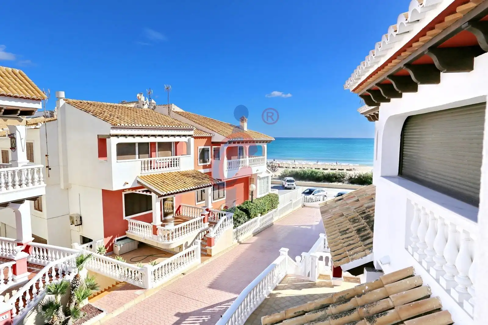 Vista exterior de Casa adosada en venta en Guardamar del Segura con Aire acondicionado, Calefacción y Terraza