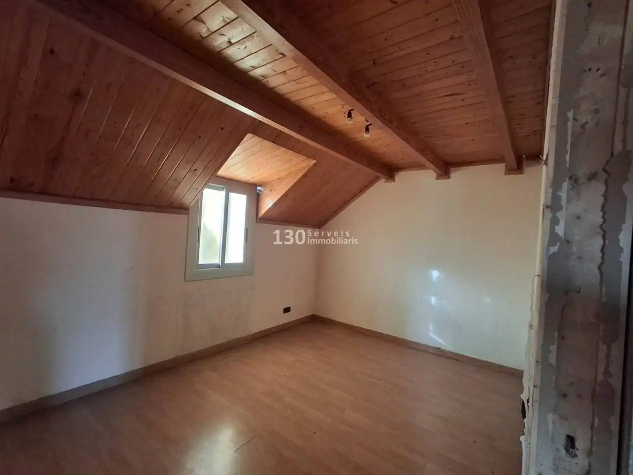 Dormitori de Casa o xalet en venda en Cabra del Camp amb Jardí privat, Parquet i Terrassa