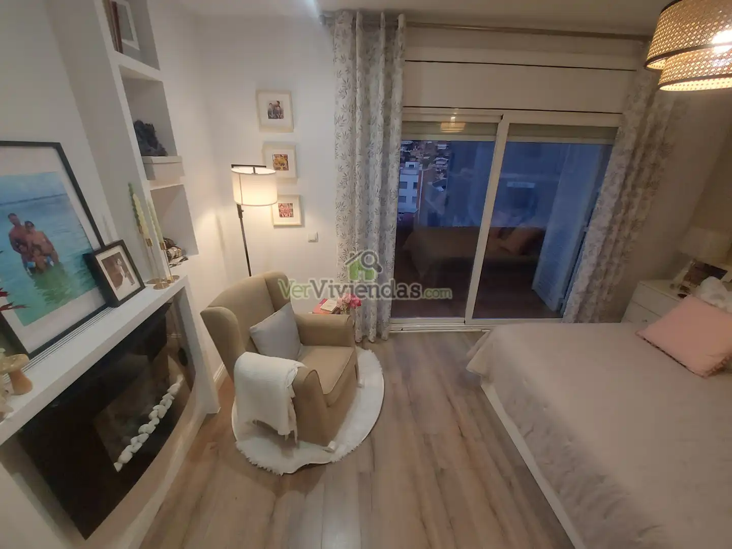 Habitación de Casa adosada en venta en Vallirana con Aire acondicionado, Calefacción y Jardín privado