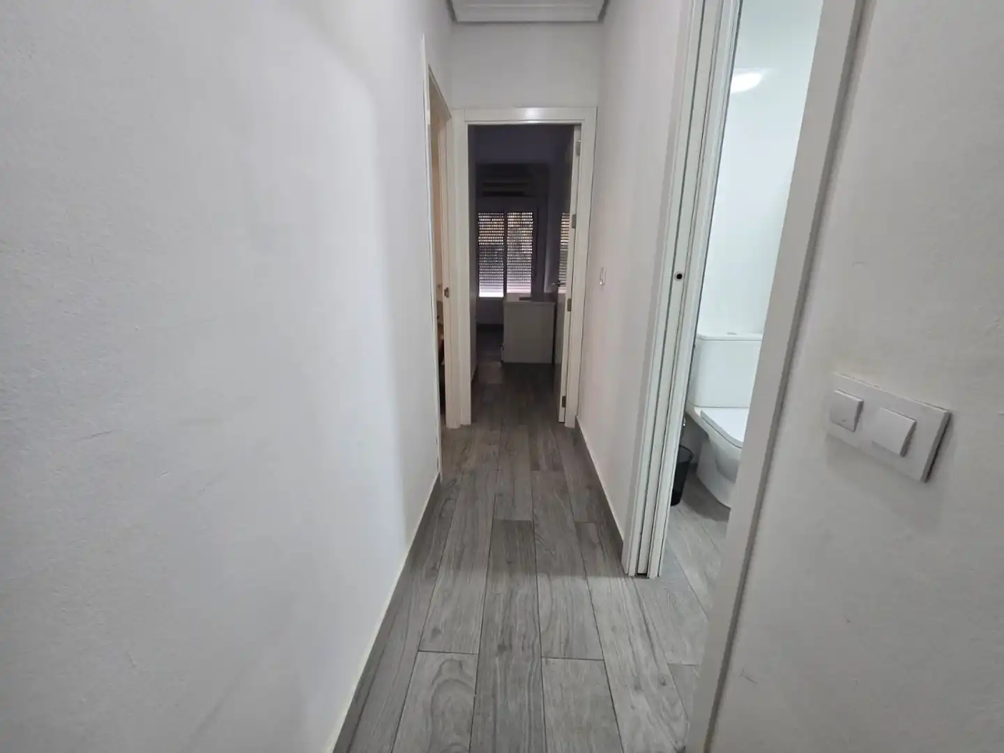 Wohnung zur Miete in Sevilla mit Klimaanlage, Heizung und Terrasse