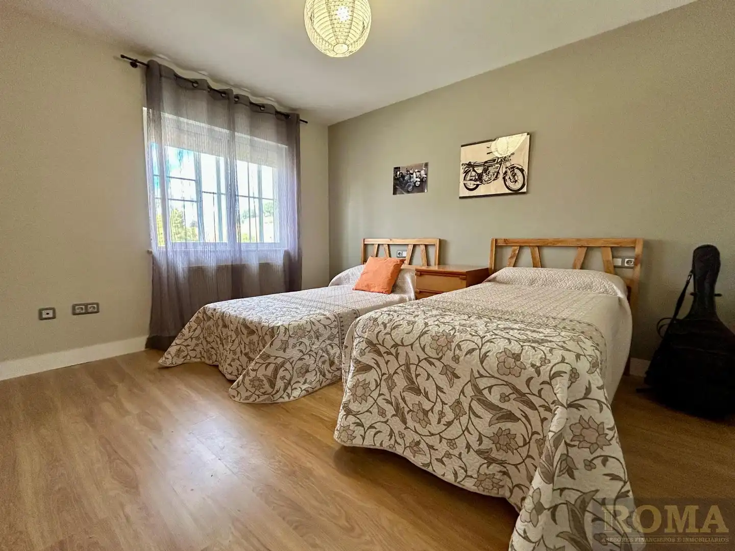 Habitación de Casa o chalet en venta en Villamayor con Calefacción, Parquet y Trastero