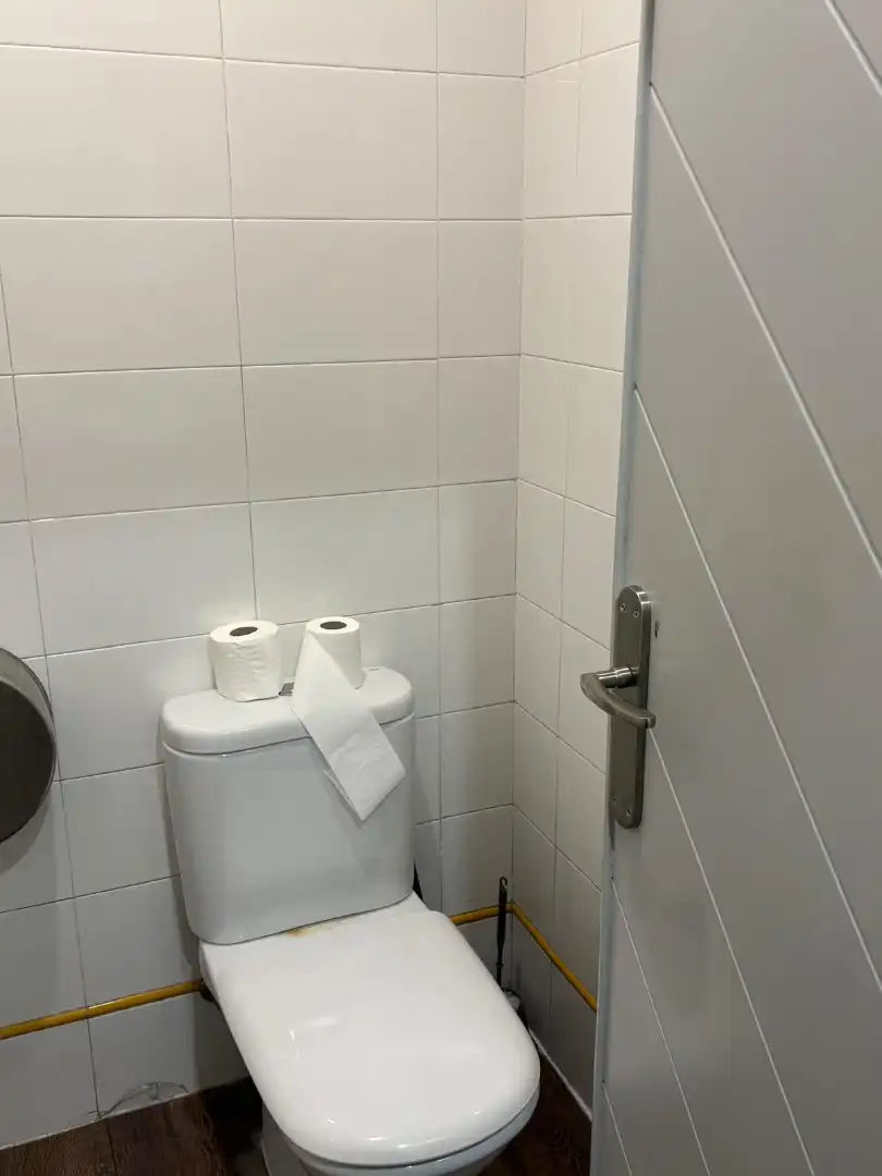 Bathroom of Commercial properties for sale in  Logroño  with Air Conditioner, Heating and Terrace