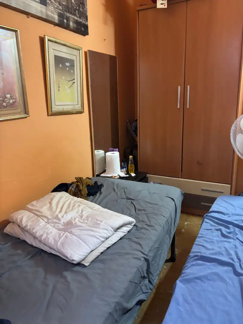 Schlafzimmer von Wohnung zum Verkauf in Badalona mit Ofen
