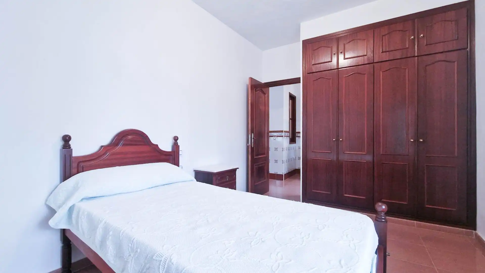 Habitación de Casa o chalet en venta en Cheles con Terraza, Trastero y Balcón