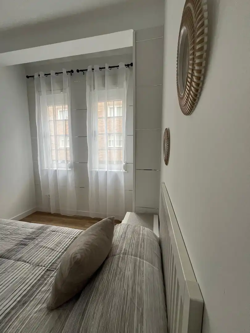 Bedroom of Flat for rent in Ferrol  with Heating