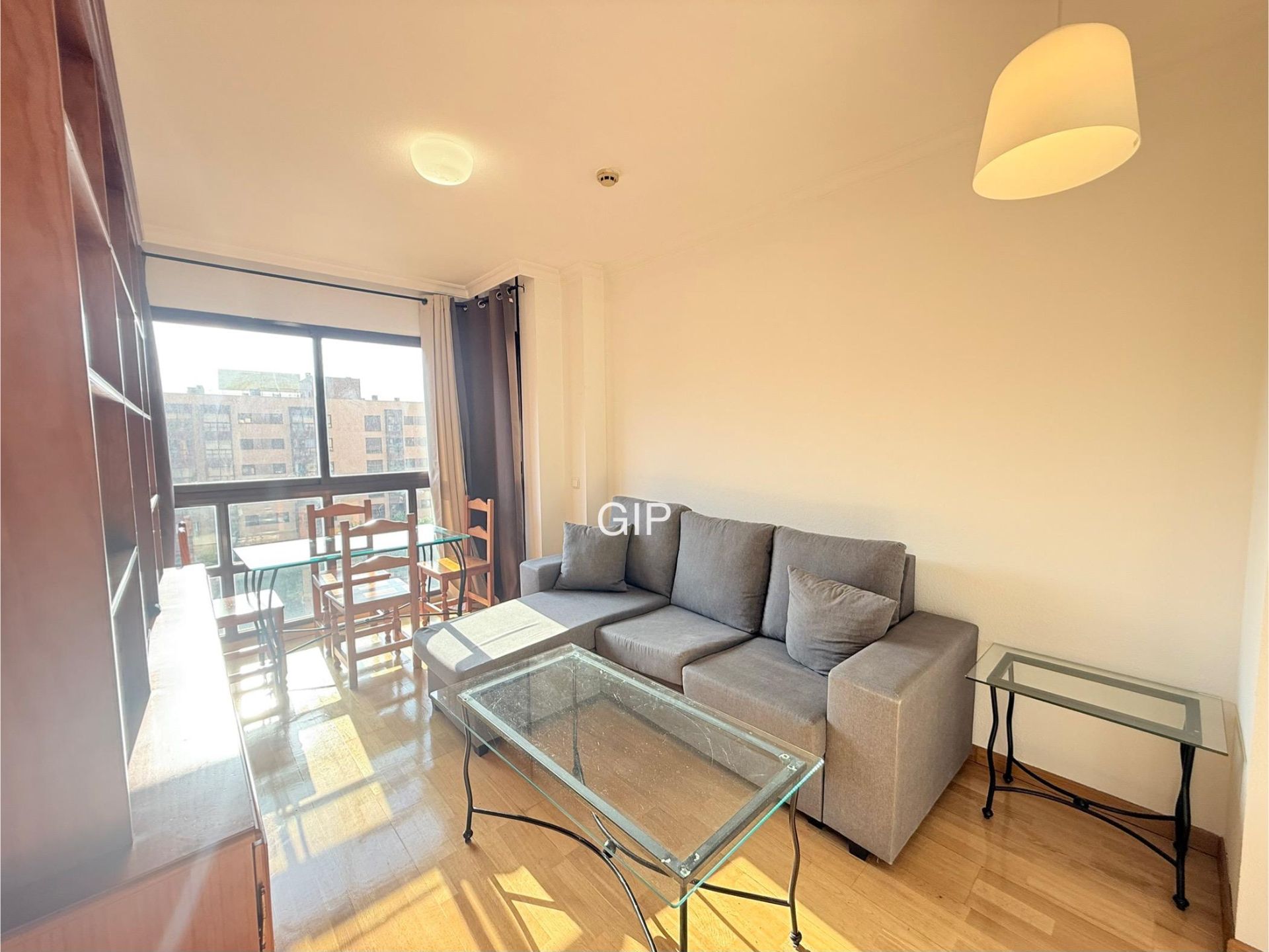 Sala d'estar de Apartament de lloguer en  Madrid Capital amb Aire condicionat, Calefacció i Parquet