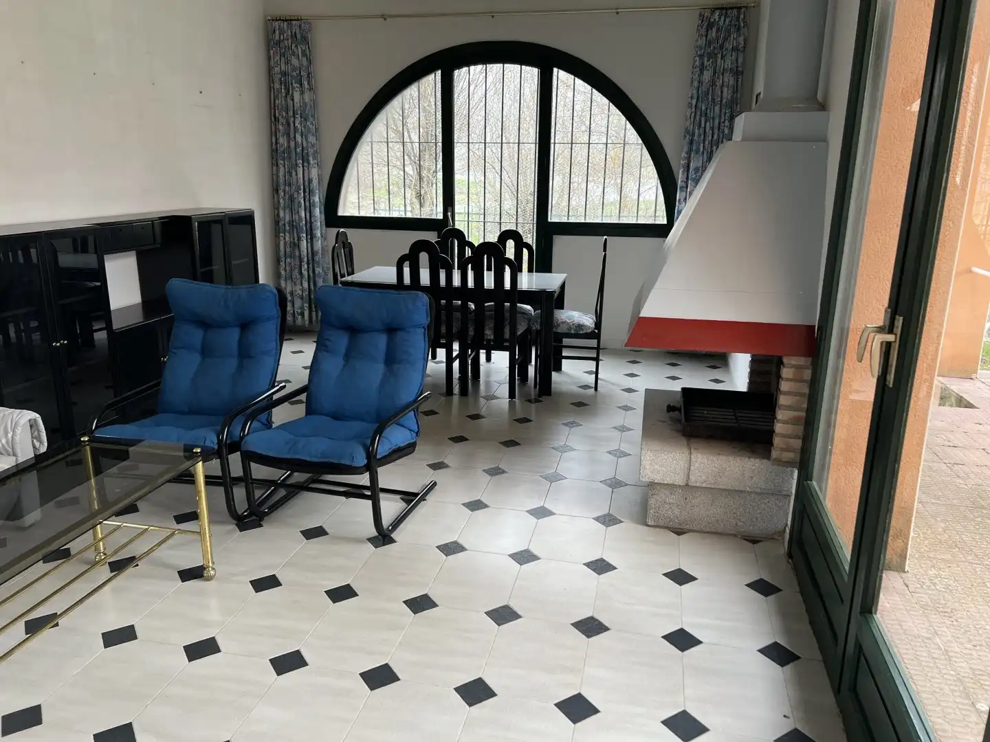 Sala de estar de Casa o chalet en venta en Torrecaballeros con Calefacción, Jardín privado y Piscina