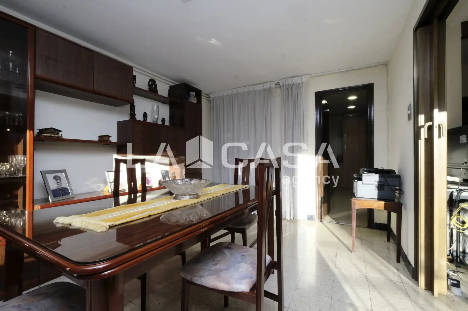 Piso en venta en Barcelona con Calefacción y Balcón