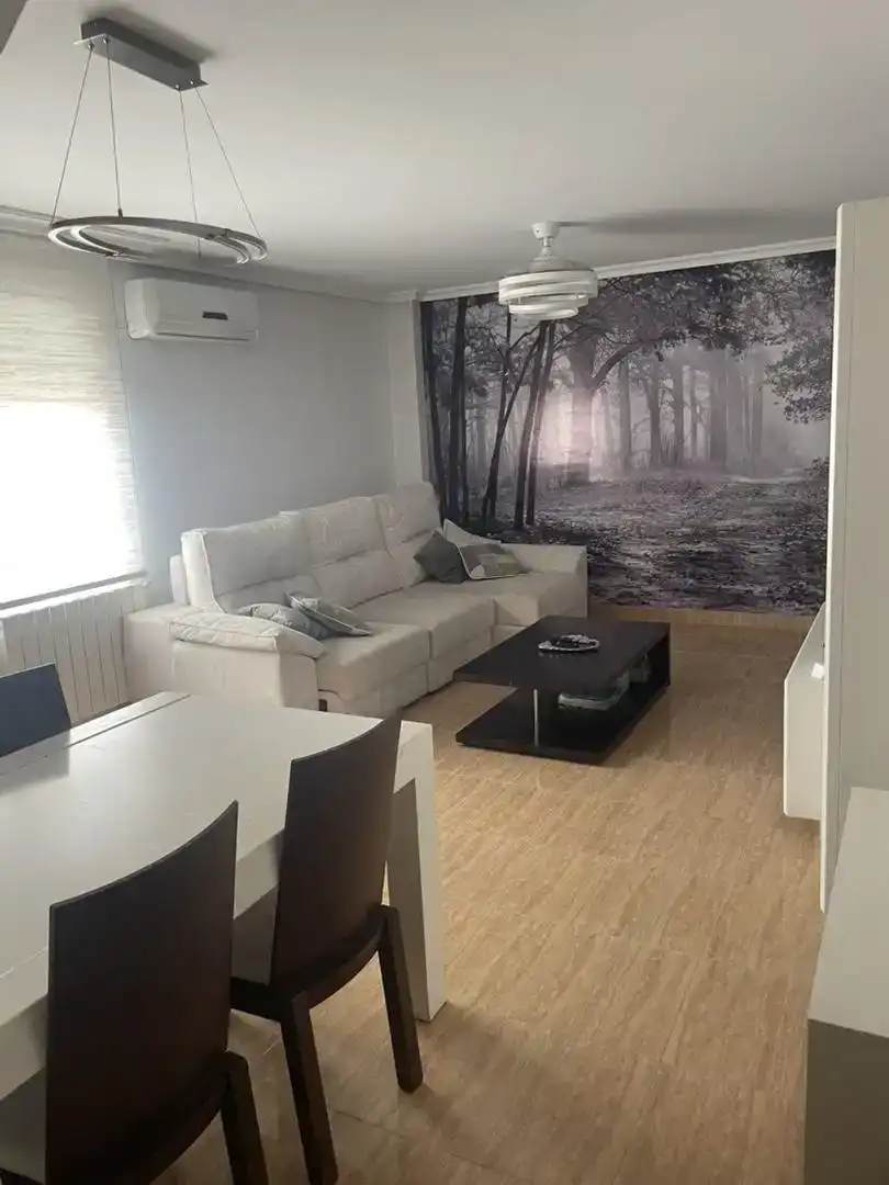 Wohnzimmer von Maisonette zum Verkauf in Puertollano mit Klimaanlage, Abstellraum und Möbliert