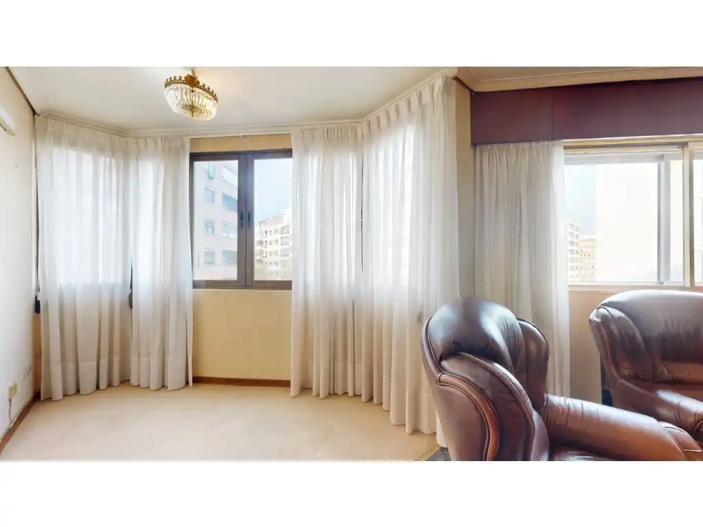 Flat for sale in Exposició