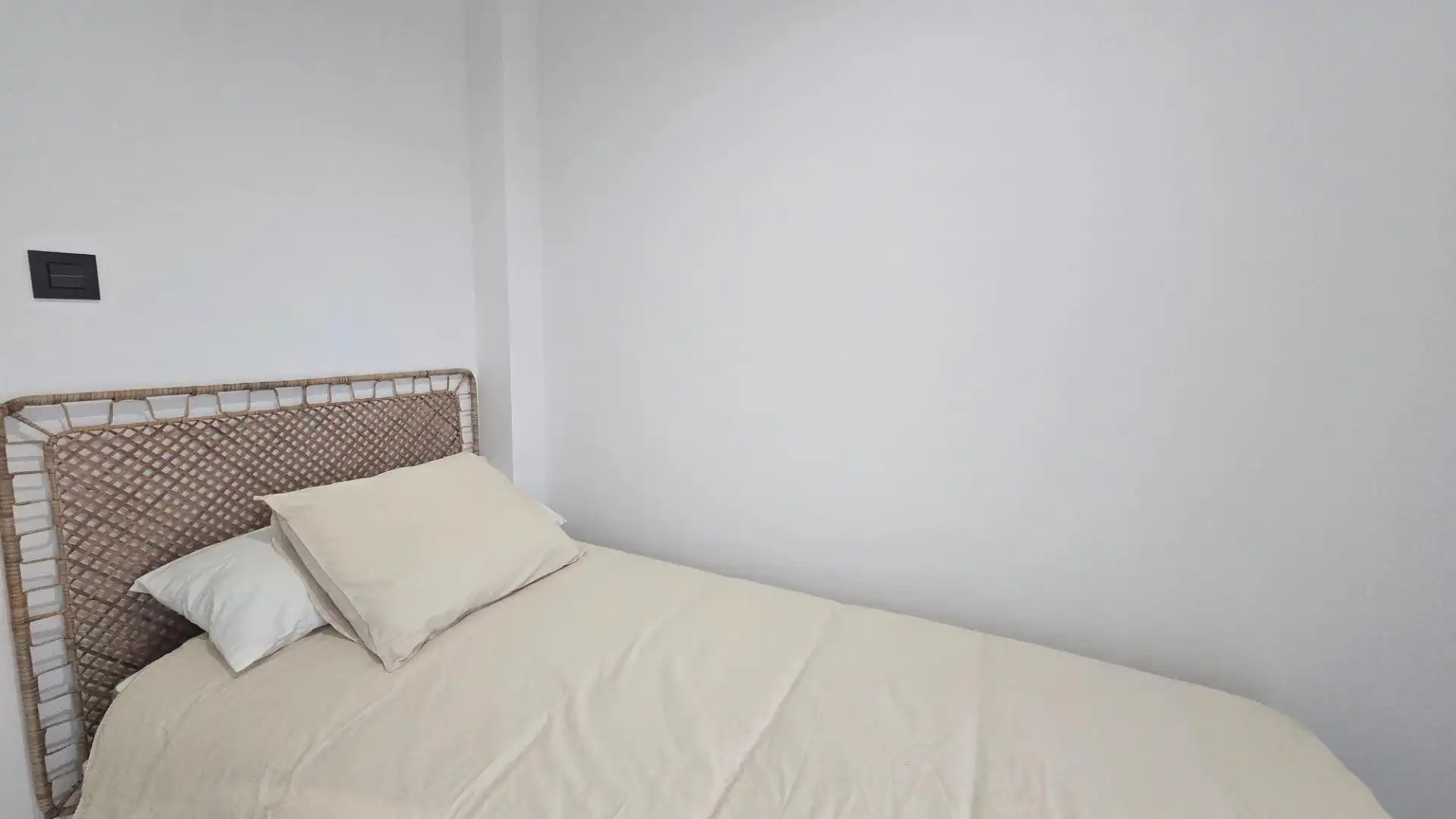 Dormitori de Apartament en venda en Mutxamel amb Terrassa i Piscina comunitària