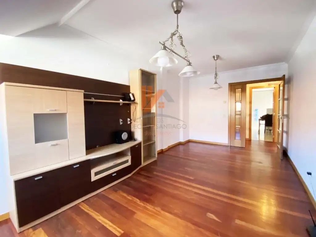 Wohnzimmer von Wohnung zum Verkauf in Ames mit Ofen