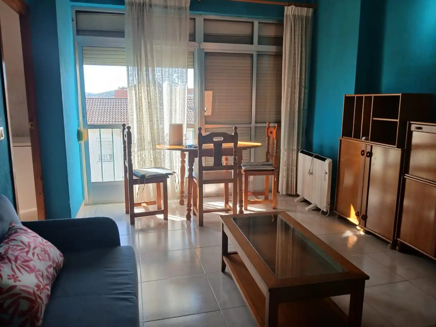 Sala de estar de Apartamento en venta en Cáceres con Calefacción, Terraza y Amueblado