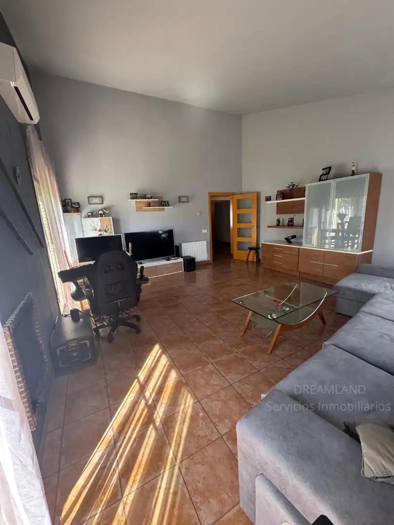 Living room of Houses for sale in Piera  with Air Conditioner and Heating