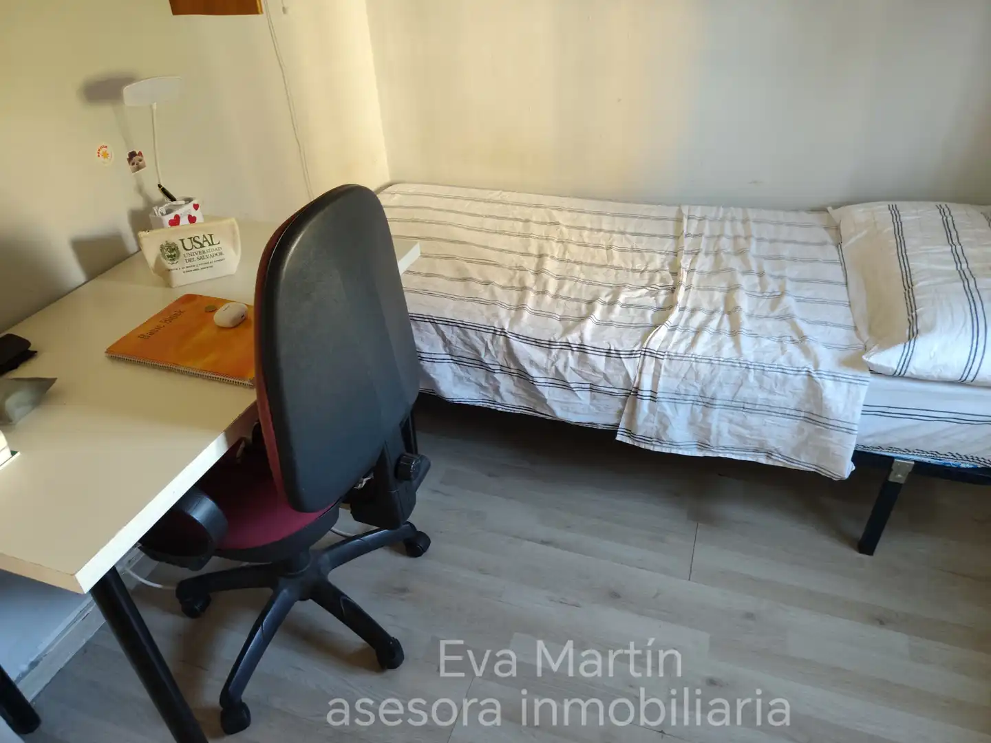 Dormitori de Pis de lloguer en Sevilla amb Aire condicionat, Moblat i Forn