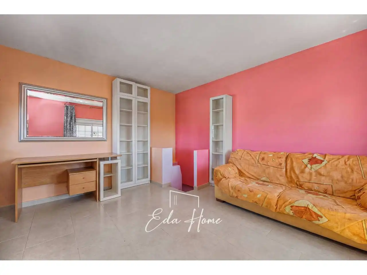 Living room of Houses for sale in Vilanova i la Geltrú