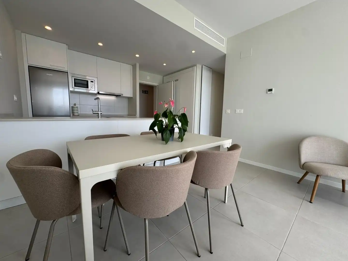 Menjador de Apartament en venda en Chipiona amb Aire condicionat, Terrassa i Traster