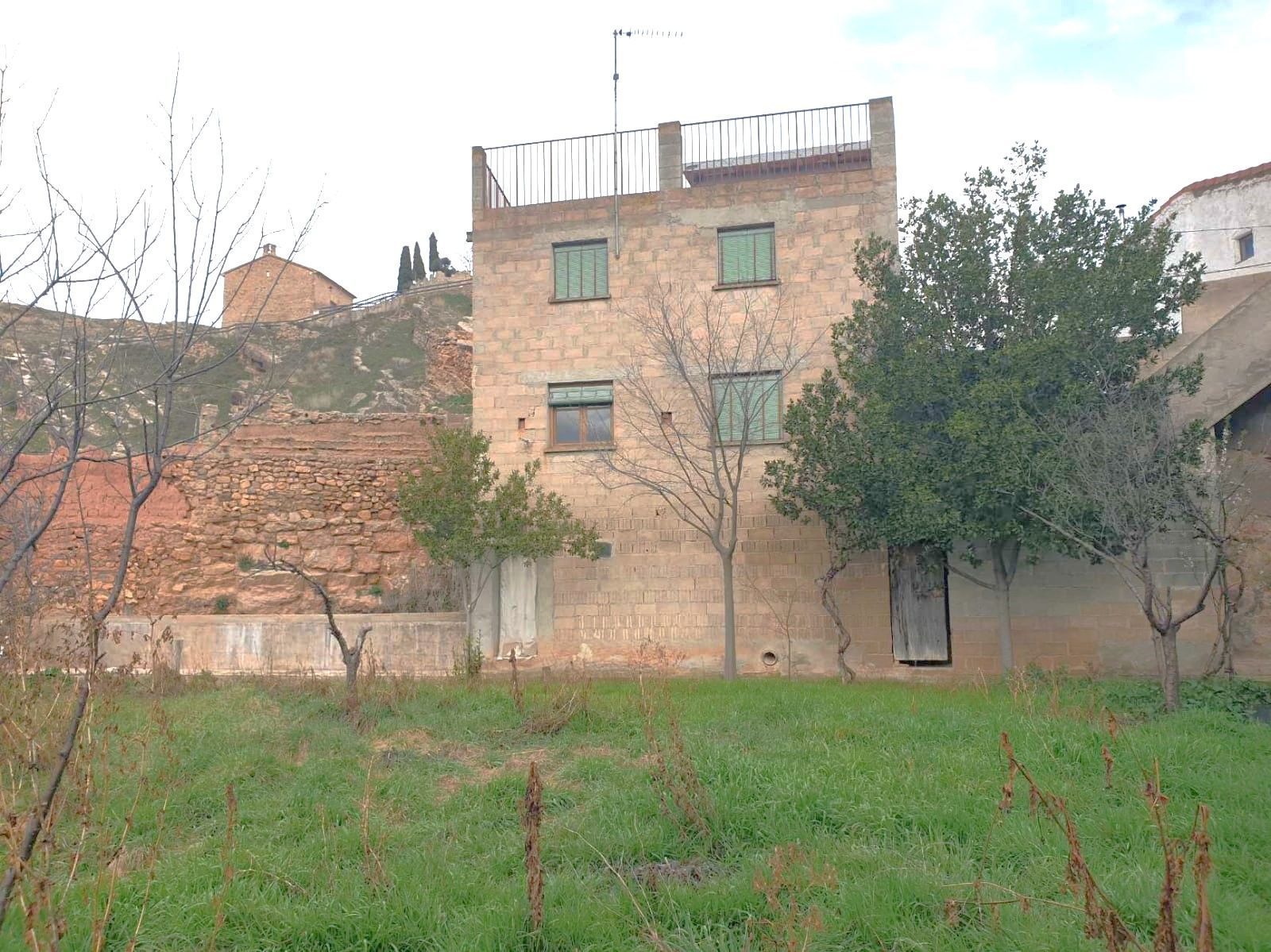 Vista exterior de Finca rústica en venda en Monterde amb Jardí privat, Terrassa i Traster