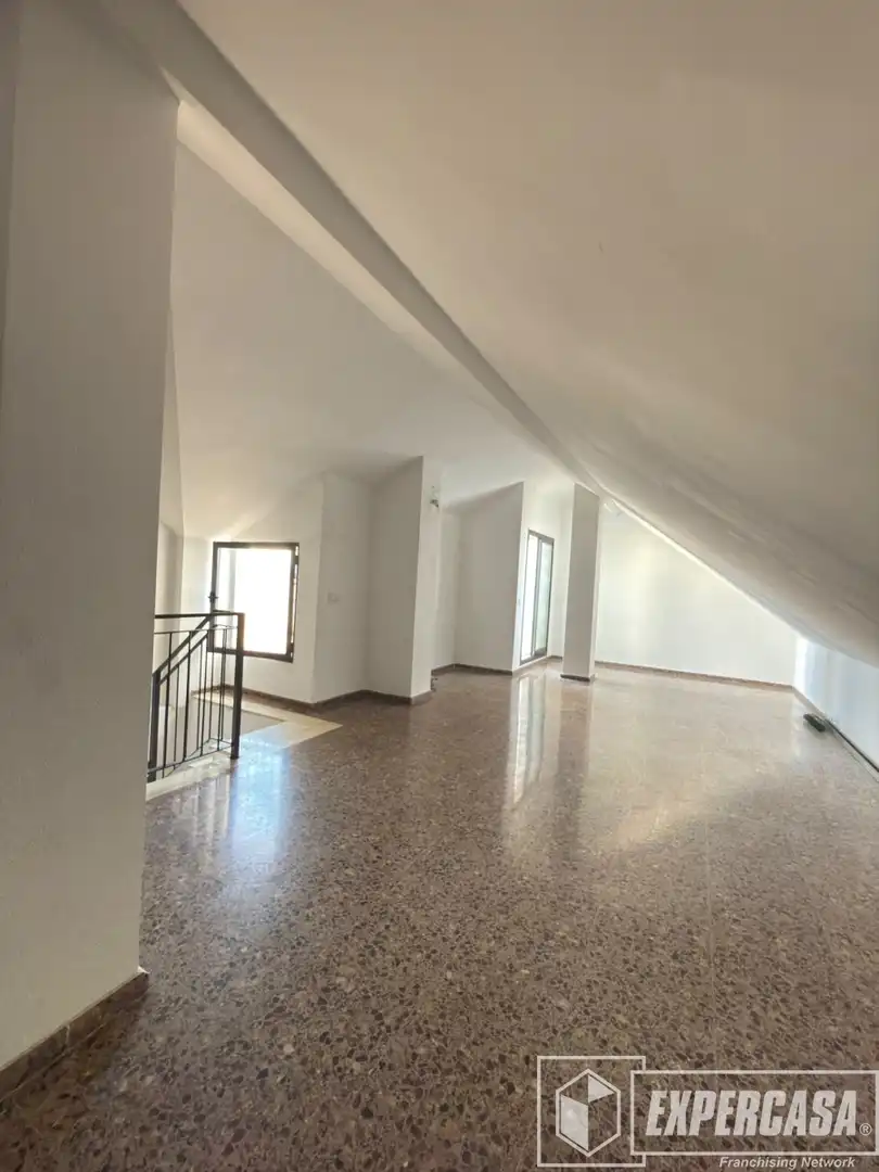 Sala de estar de Ático en venta en Alginet con Parquet, Terraza y Trastero
