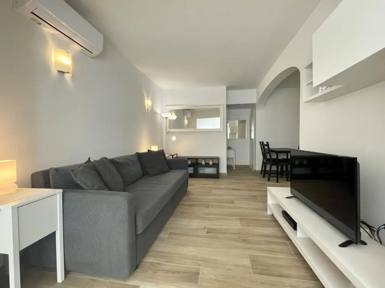 Wohnzimmer von Maisonette zum Verkauf in San Bartolomé de Tirajana mit Klimaanlage, Privatgarten und Parkett