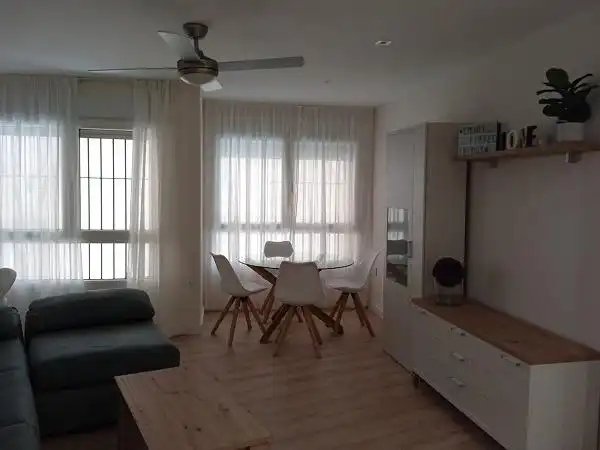 Flat for rent in Plaza Jose María de Artés, Casco Antiguo