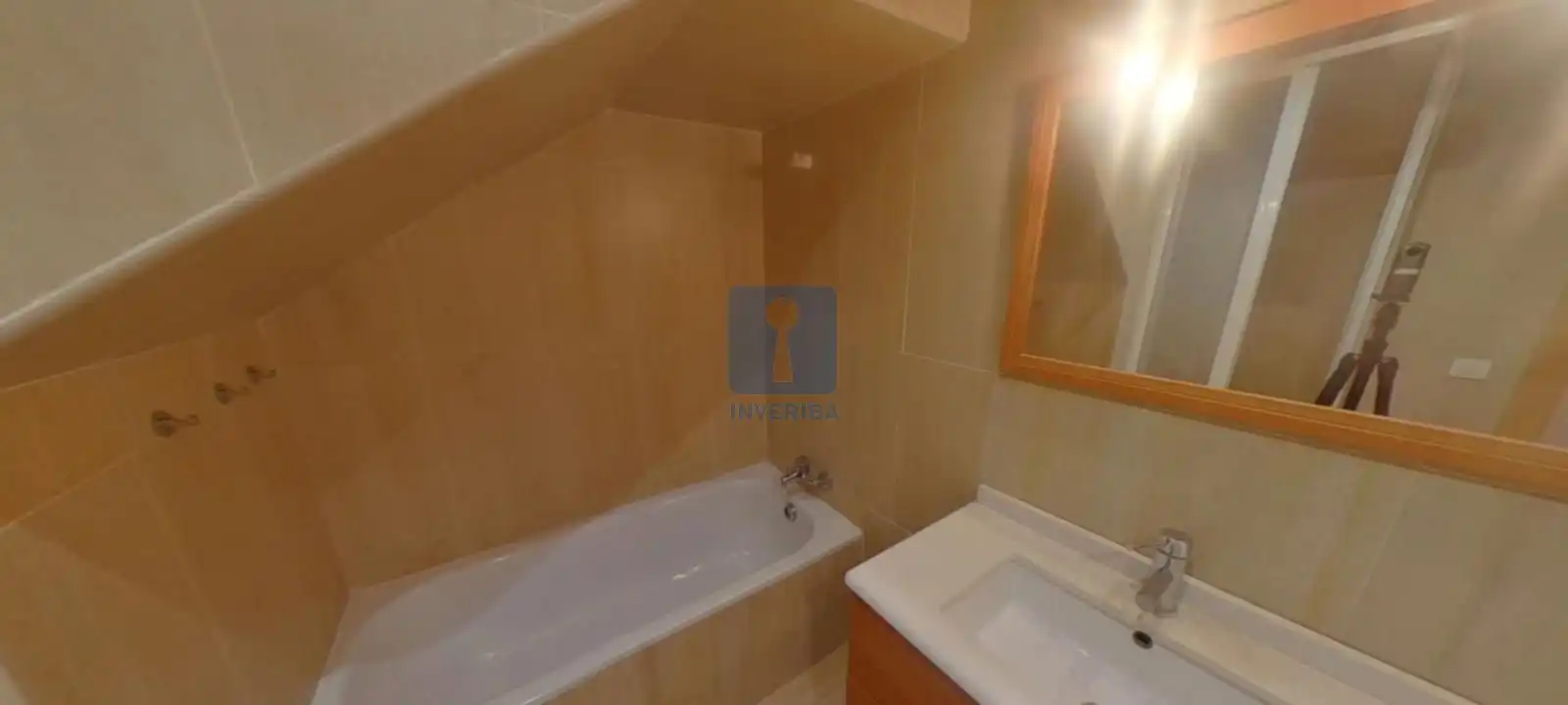 Baño de Casa adosada en venta en El Prat de Llobregat con Aire acondicionado, Calefacción y Terraza