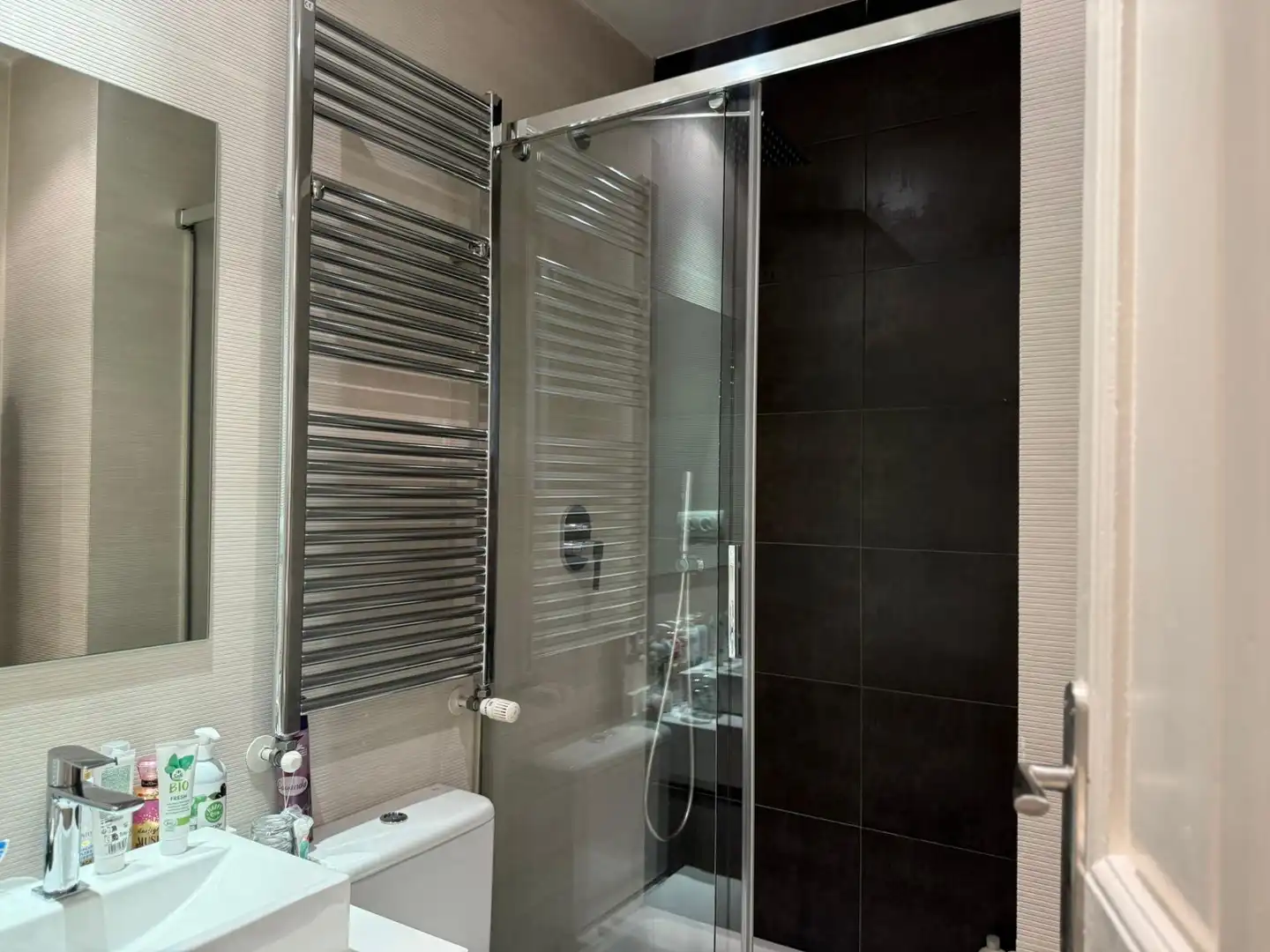 Bathroom of Duplexes for sale in Madrid  with Air Conditioner, Heating and Storage room