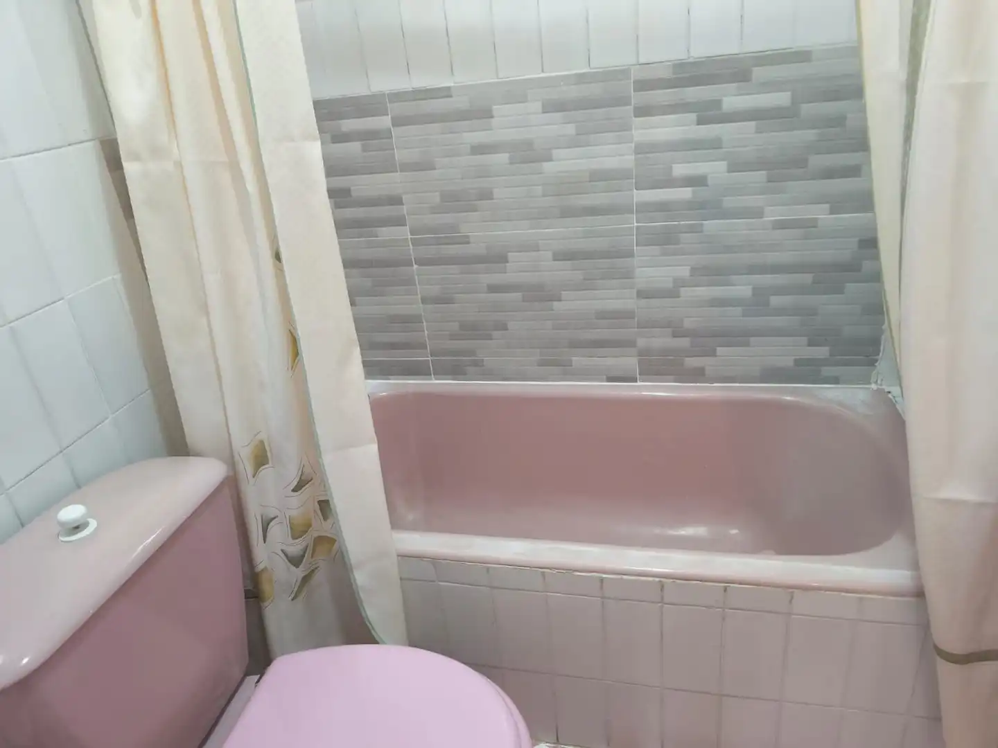 Bathroom of Flat for sale in Fuenlabrada  with Heating, Terrace and Oven