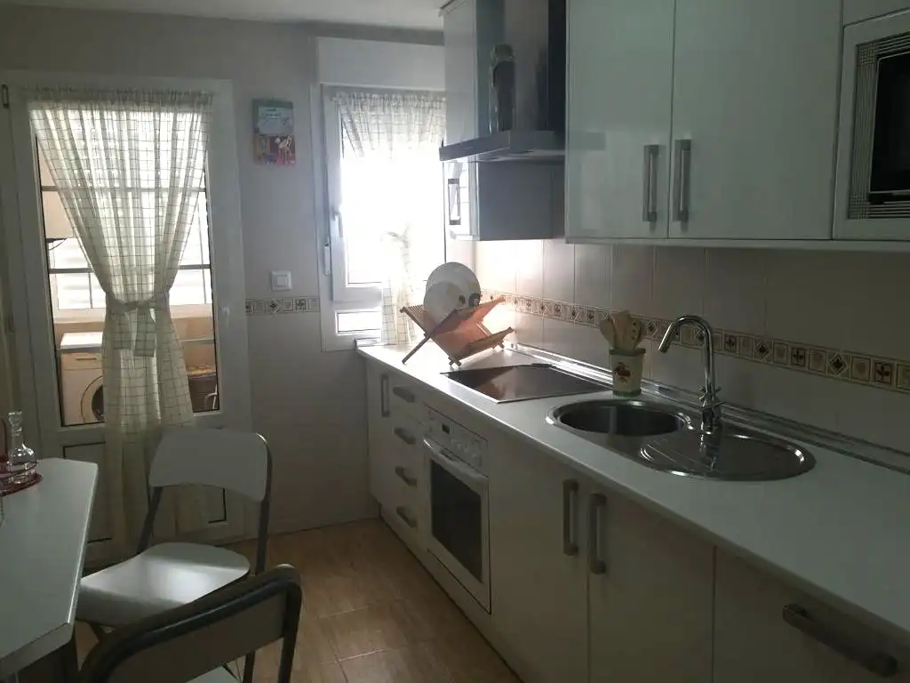Cuina de Pis de lloguer en Mérida amb Terrassa, Traster i Moblat