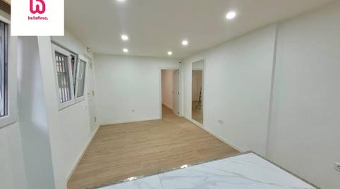 Foto 5 de Piso en venta en Calle Mare de Deu del Port, La Marina del Port, Barcelona