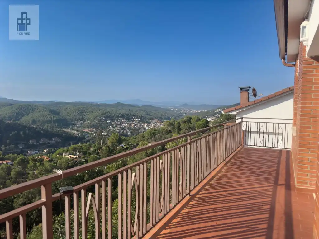 Terraza de Casa o chalet en venta en Torrelles de Llobregat