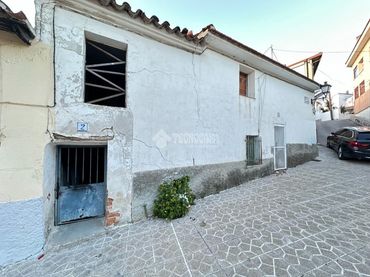 Casa aparellada en venda a Los Santos de la Humosa