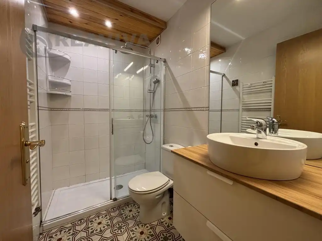 Baño de Dúplex en venta en La Seu d'Urgell con Horno y Balcón