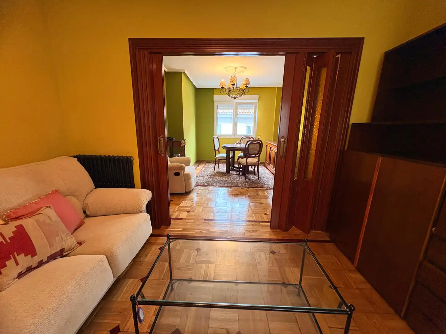 Living room of Flat for sale in Gijón   with Heating, Parquet flooring and Furnished