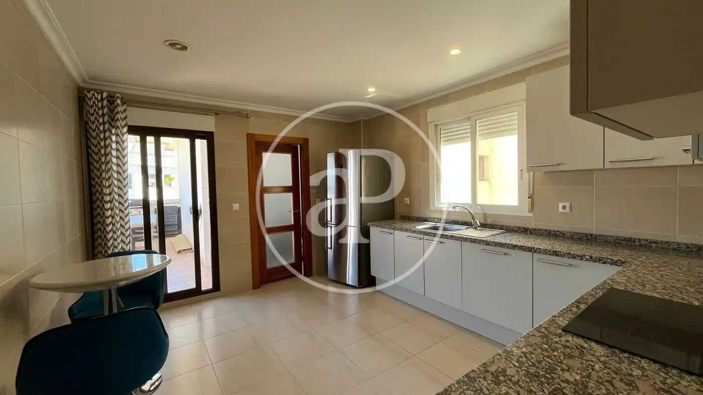 Cocina de Piso de alquiler en Elche / Elx con Aire acondicionado, Calefacción y Jardín privado