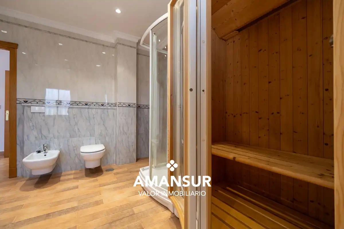 Bathroom of Houses for sale in Islantilla  with Terrace, Swimming Pool and Sauna