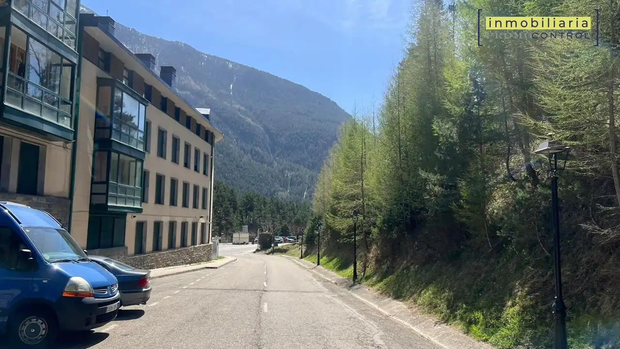 Piso en venta en Canfranc, Huesca