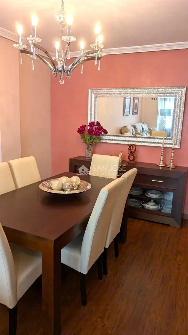 Comedor de Piso en venta en Novelda con Parquet y Amueblado