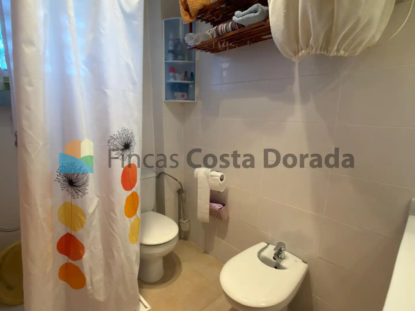 Baño de Apartamento en venta en Vilanova i la Geltrú con Terraza, Amueblado y Horno