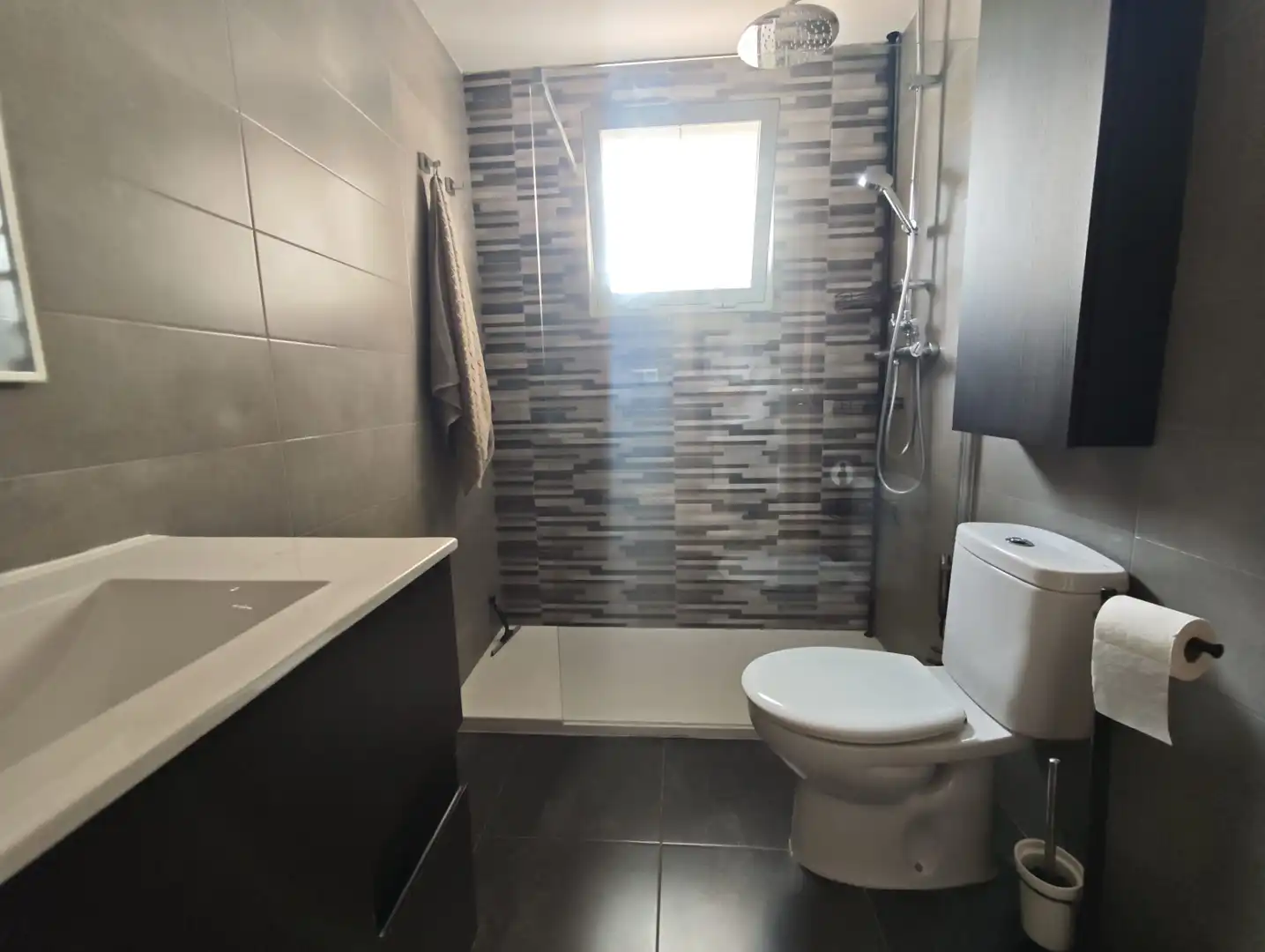 Baño de Apartamento en venta en Finestrat con Terraza, Horno y Piscina comunitaria