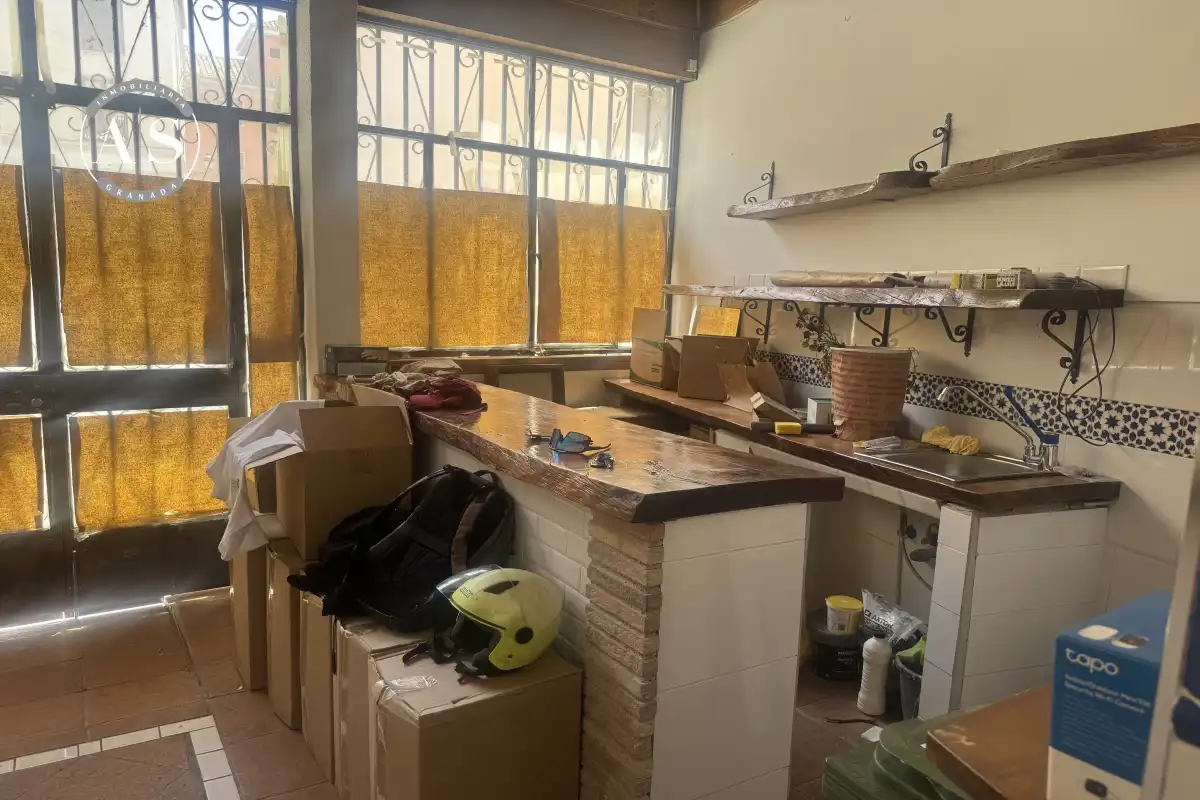 Gewerbefläche zum Verkauf in Reyes católicos, imagen 3