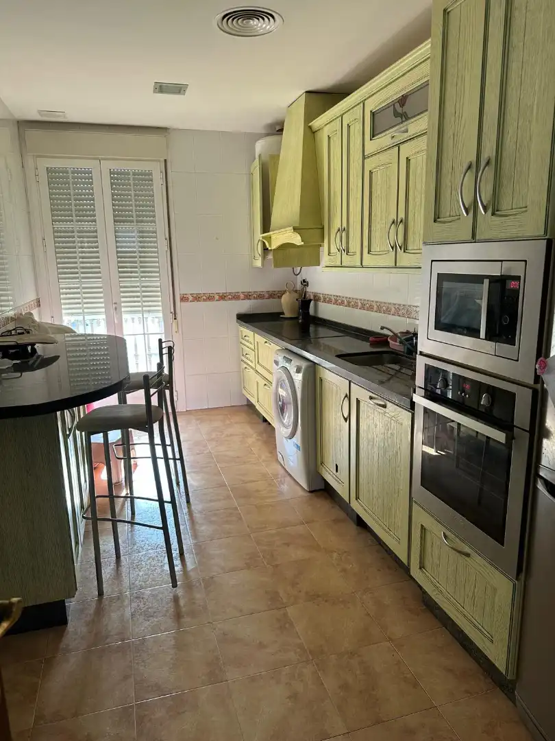 Cocina de Piso en venta en Córdoba con Aire acondicionado, Calefacción y Horno