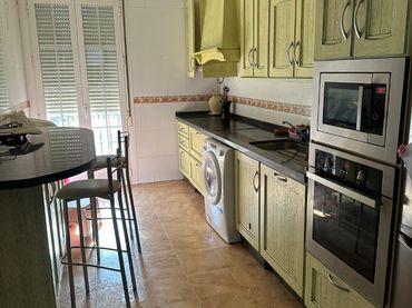 Appartamento con balcone in vendita a Centro