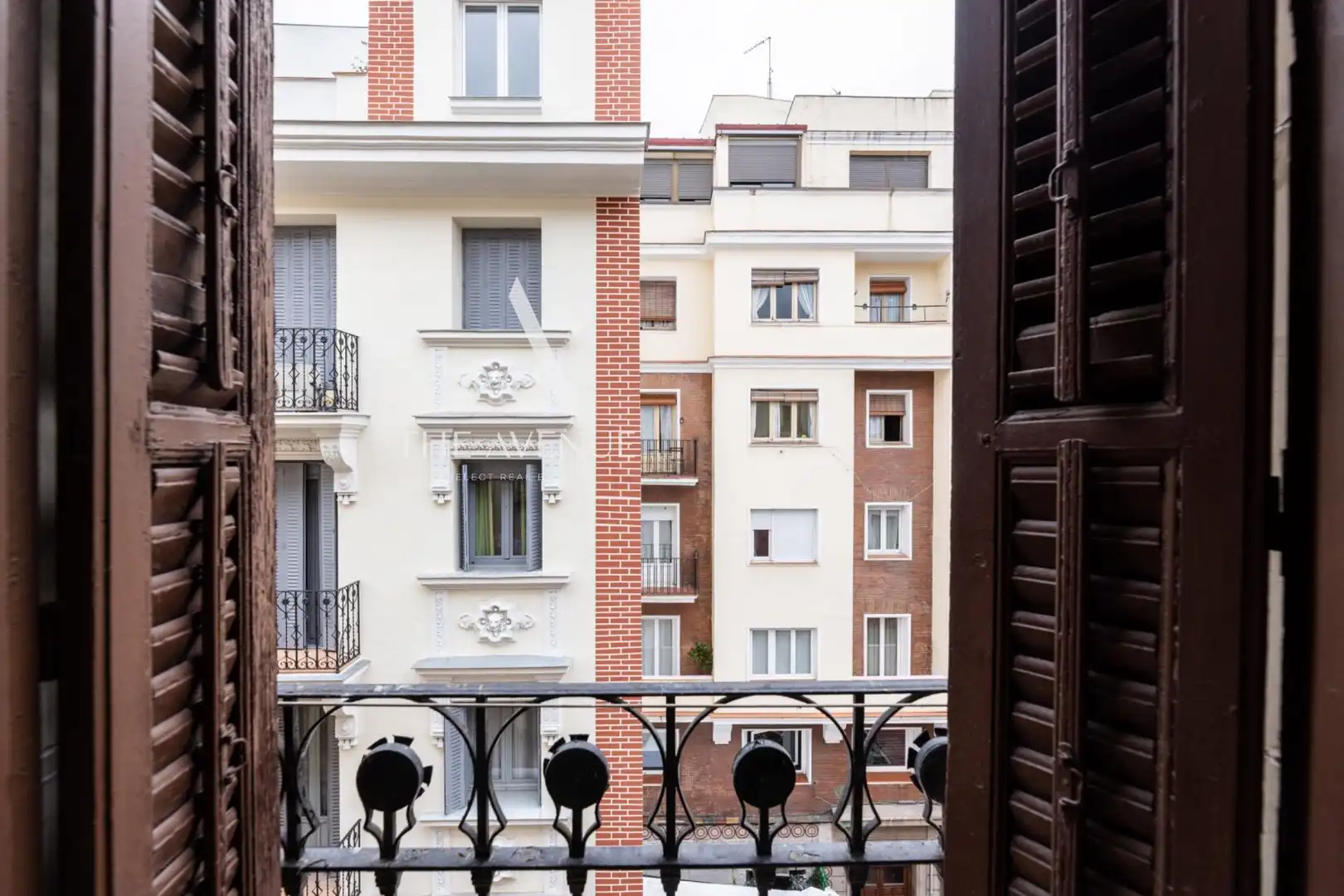 Piso en venta en Calle SAN BERNARDINO, Universidad - Malasaña