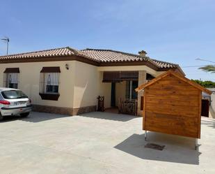 Exterior view of House or chalet for sale in Chiclana de la Frontera  with Heating, Private garden and Terrace