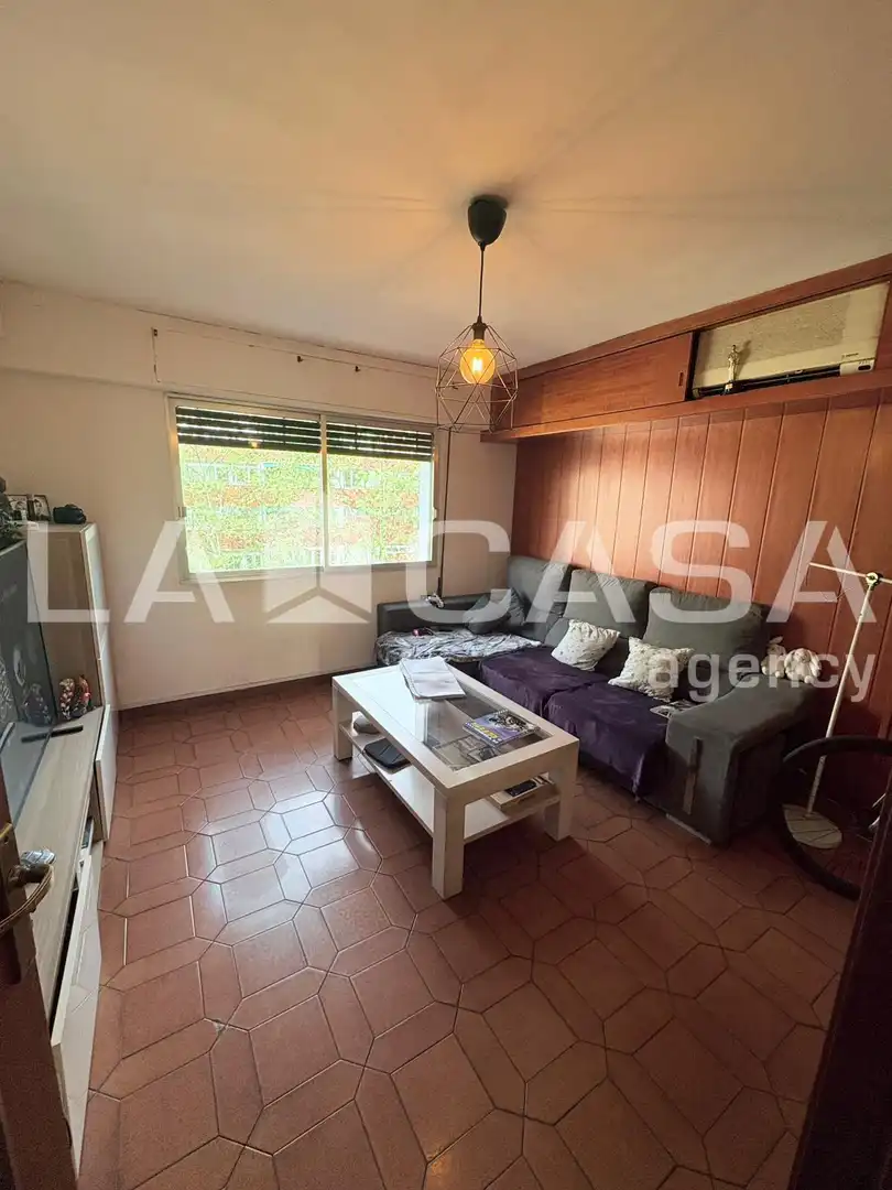 Sala d'estar de Pis en venda en  Barcelona Capital amb Balcó