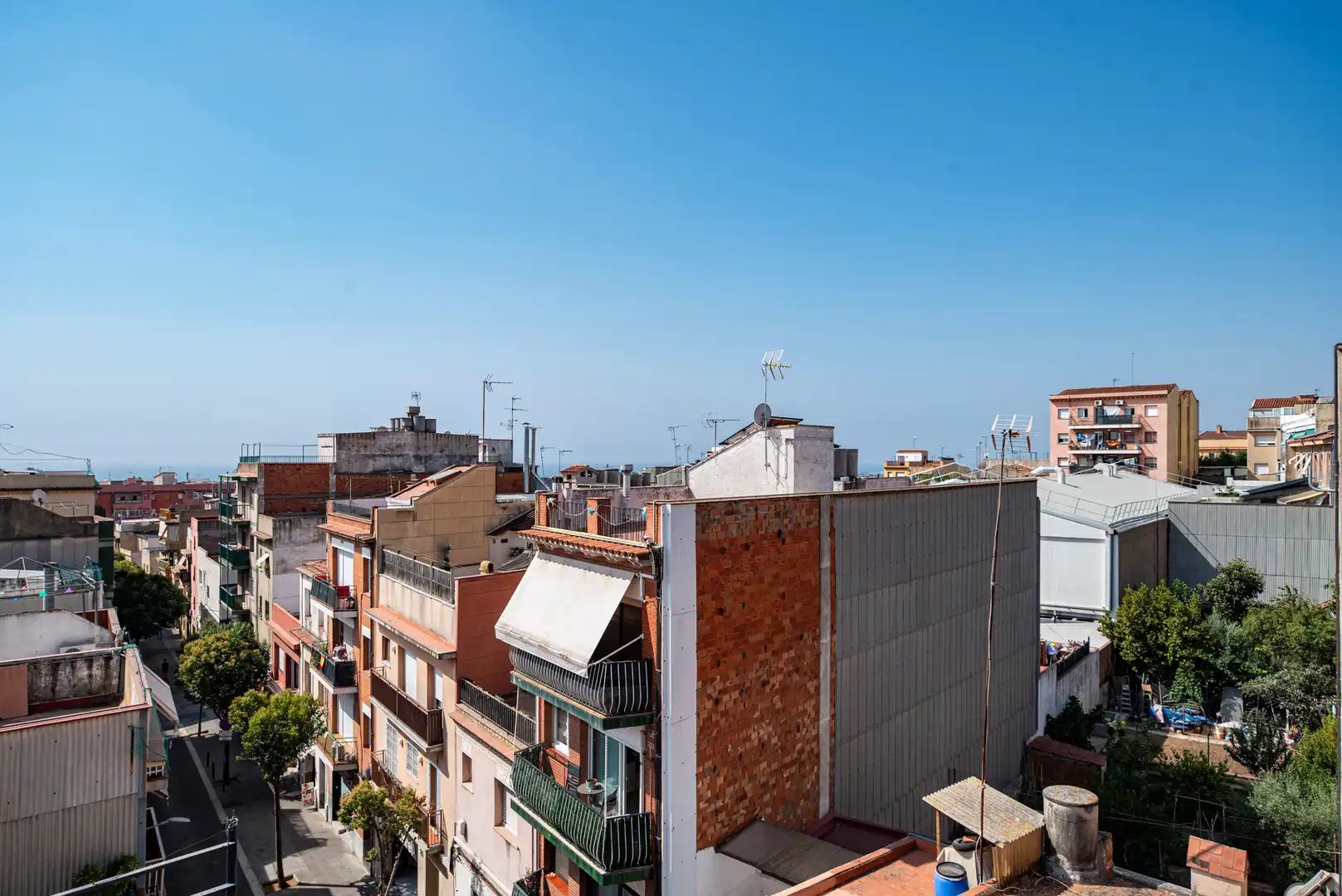Außenansicht von Dachboden zum Verkauf in Mataró mit Parkett, Terrasse und Ofen