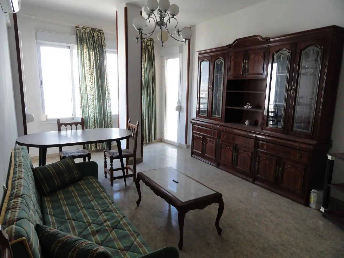 Sala de estar de Piso en venta en Cazorla con Aire acondicionado, Terraza y Trastero