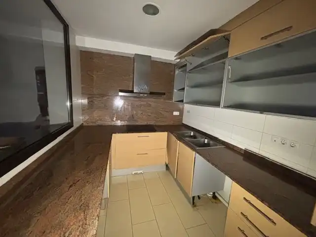 Casa aparellada en venda a C/ de Joan Maragall, imagen 4
